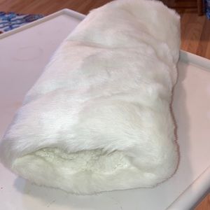 No Brand.  Muff   In great condition